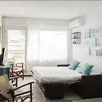 アパート Canelle- Beau 2p,tout Confort, Vue Mer, Piscine アンティーブ